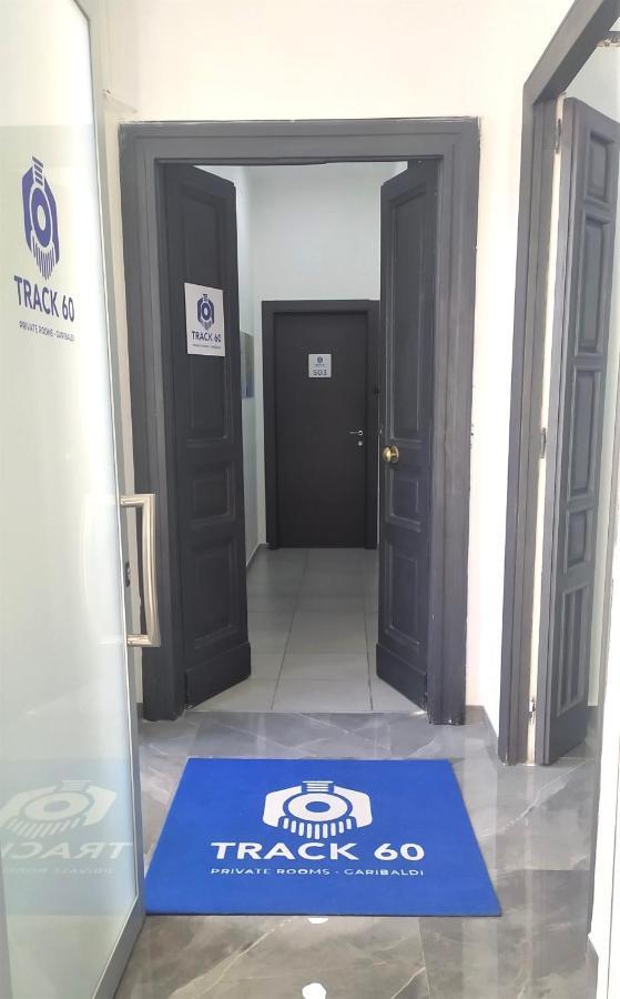 Track 60 - Private Rooms Garibaldi Nápoles Exterior foto